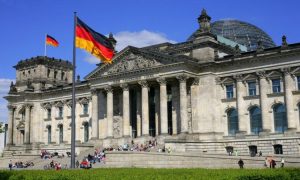 Vai trò của Tòa án Hiến pháp Liên Bang Đức trong giải quyết các vụ kiện Chính phủ